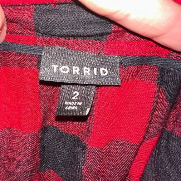 Torrid red & black buffalo plaid Taylor button down 2x shirt - Picture 4 of 4